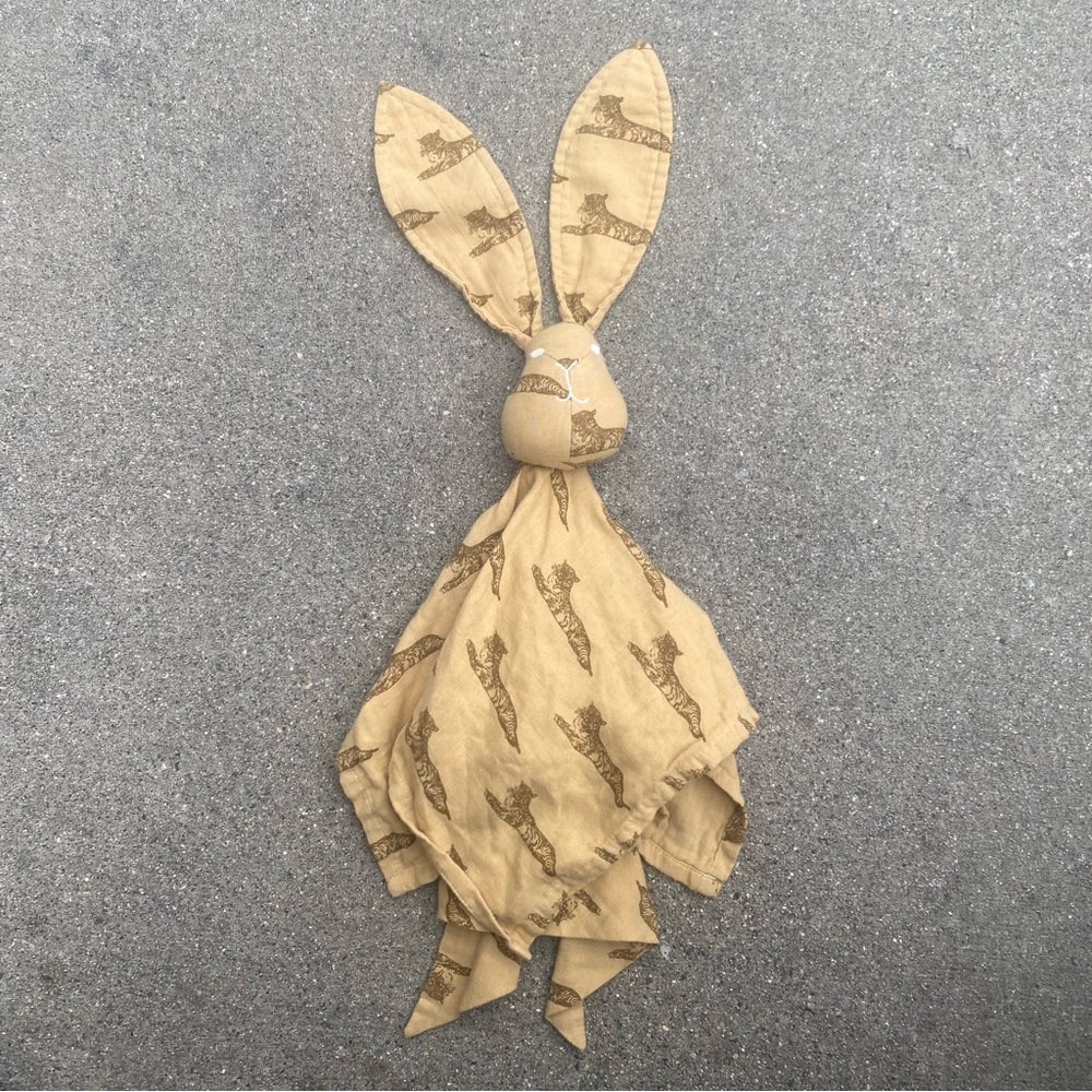 Kate Quinn Gauze Snuggly Bunny